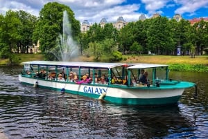 Riga: Sightseeingtour mit dem Boot durch den Kanal