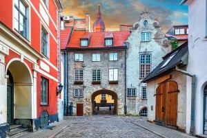 Riga: City Exploration Game and Tour