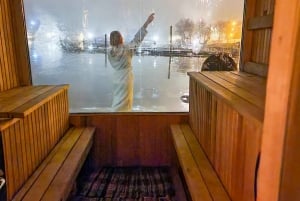 Riga: Drijvende sauna in de Daugava