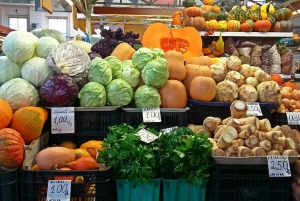 Riga: Food Tasting Tour of Central Market