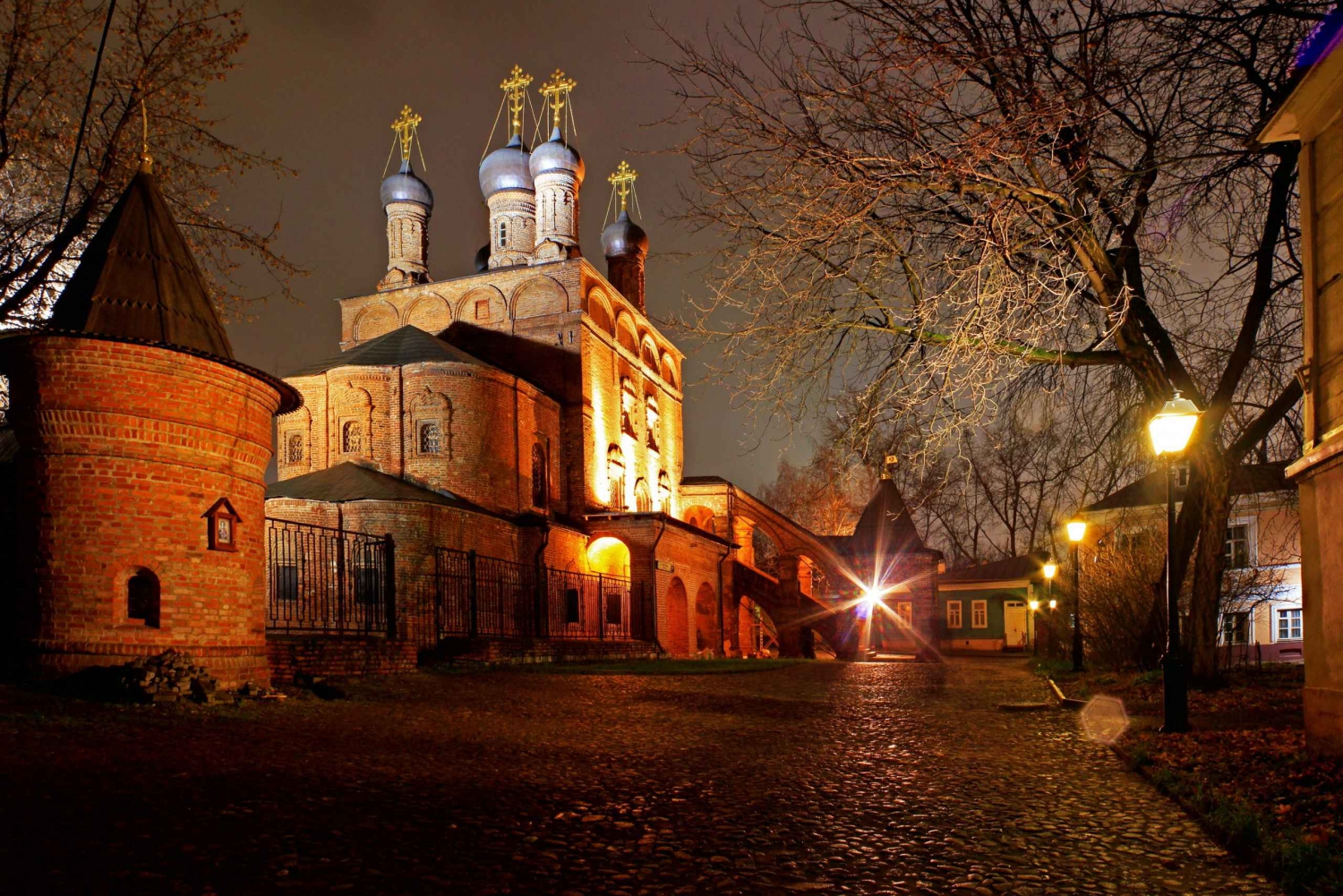Riga: Ghost Walking Tour and Balsam Tasting
