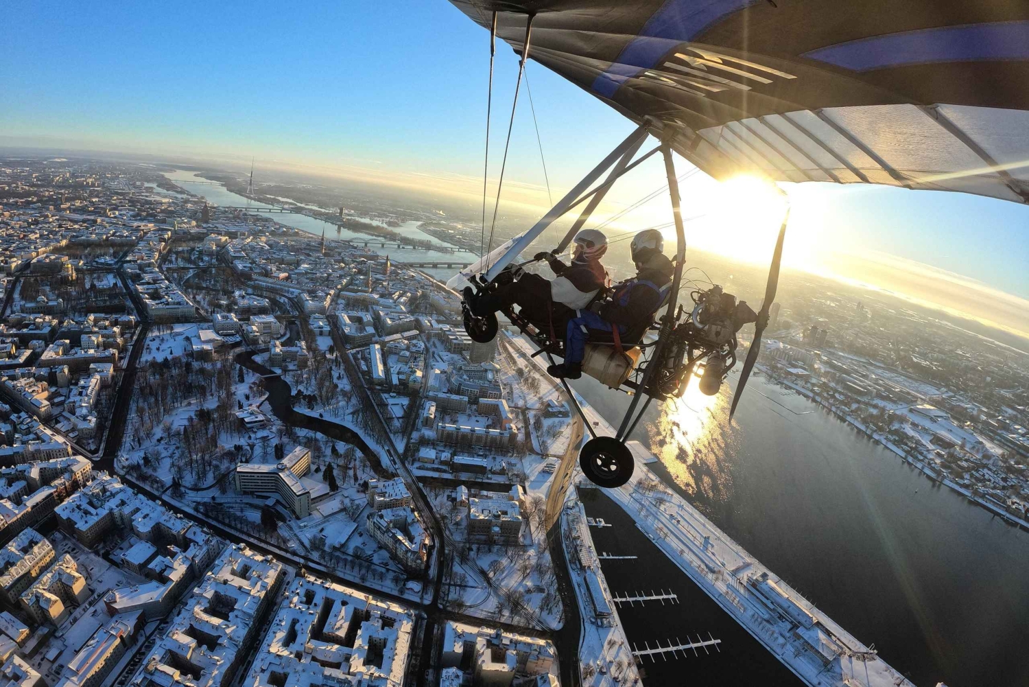 Riga: 20 minuters flygning över staden med hangglider