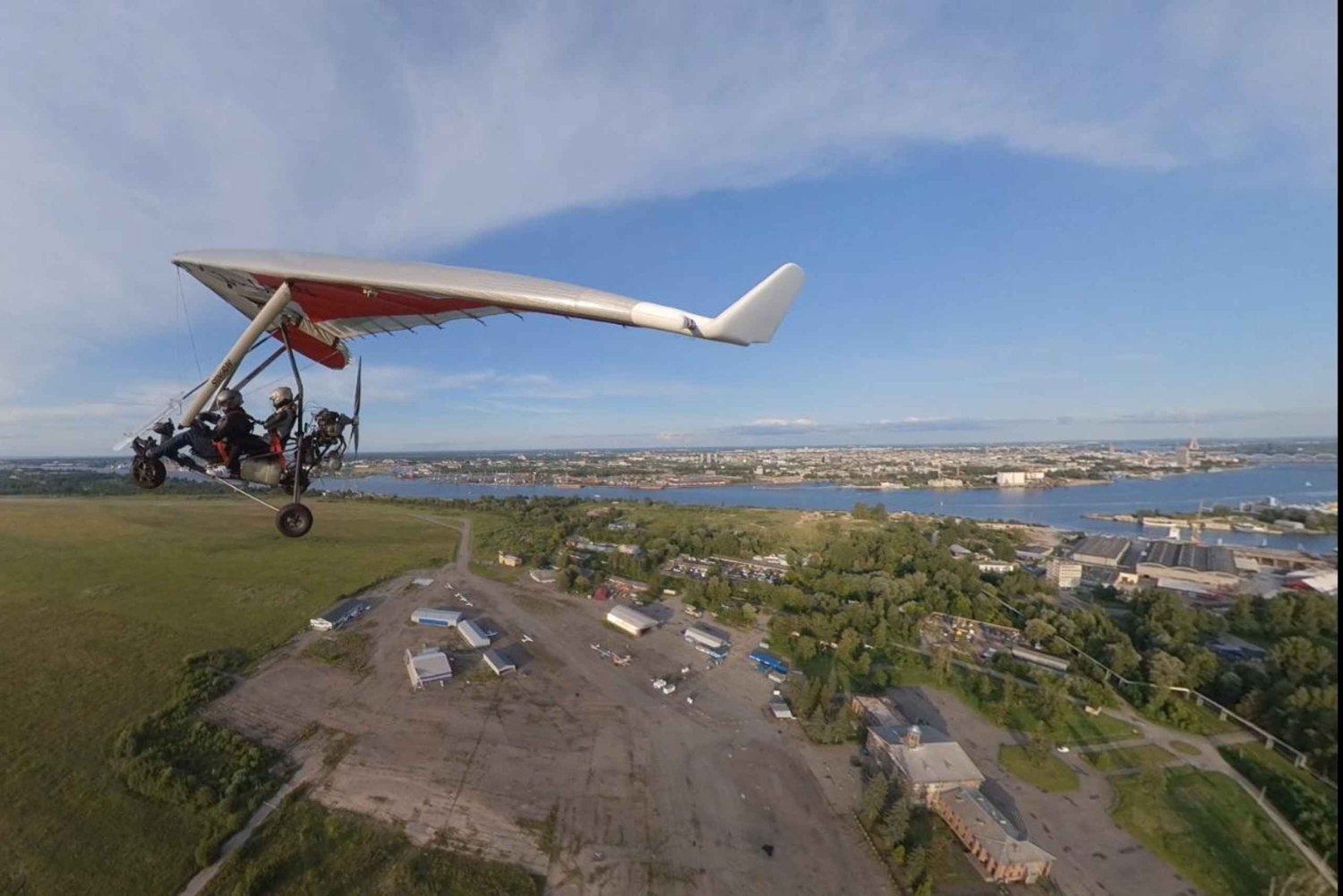 Riga: 20 minuters flygning över staden med hangglider