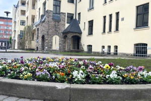 Riga: Hidden Gems and Art Nouveau Walking Tour