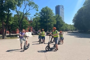 Riga Highlight Big wheel e-scooter Group tour