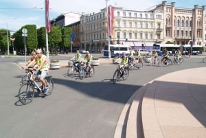 Passeio de bicicleta pelos destaques de Riga
