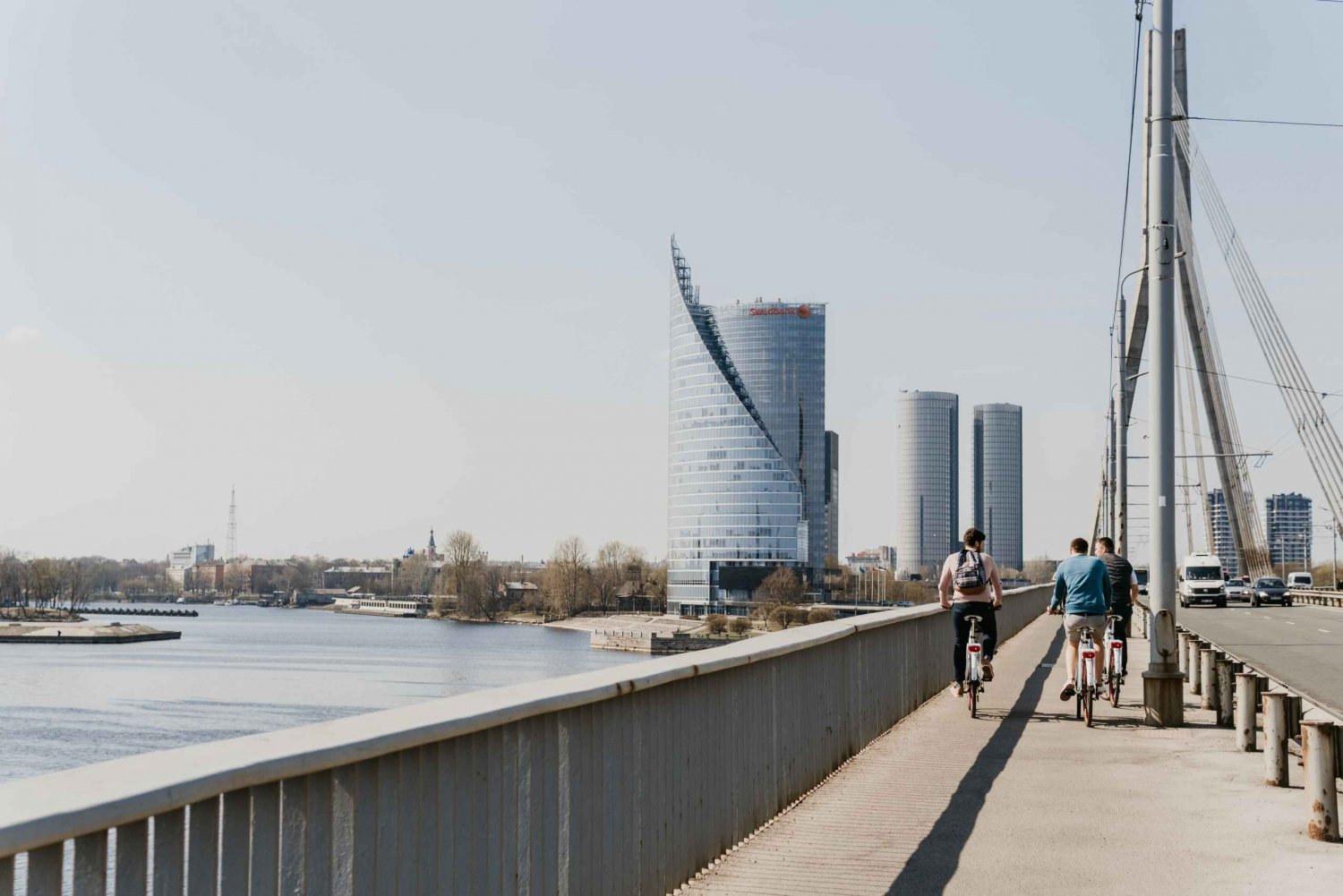 Riga: Recorrido guiado en bicicleta por el complejo turístico de Jurmala y visita a un museo