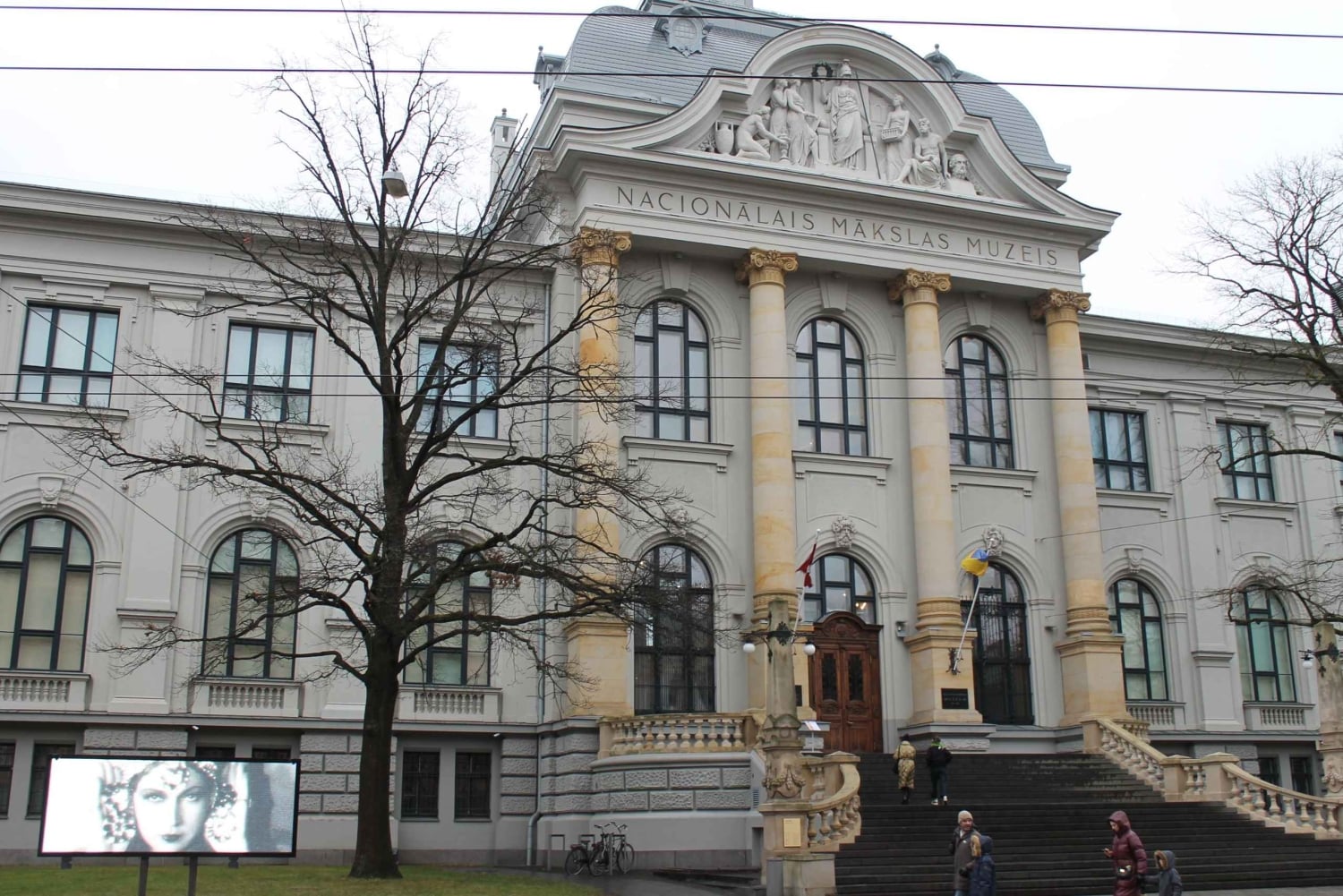 Riika: Latvian taidemuseo, illallinen ja mustan balsamin maistelu