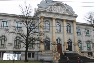 Riika: Latvian taidemuseo, illallinen ja mustan balsamin maistelu