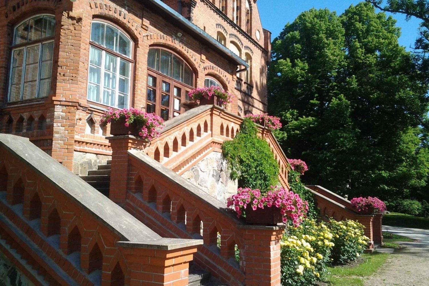 Riga: Nearby Manors and Castles Tour