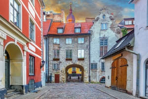 Riga Old Town: 2-Hour Private Walking Tour