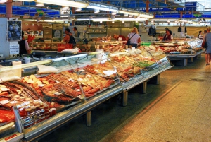 Riga: Old Town and Central Market Walking Tour