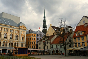 Riga: Old Town and Central Market Walking Tour