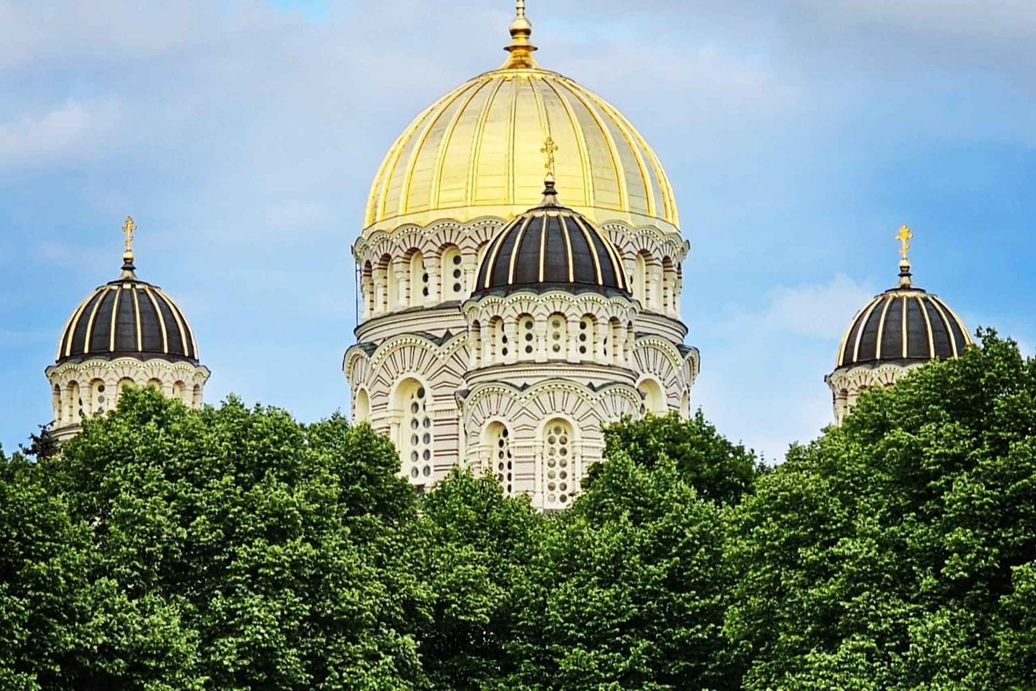 Riian vanhankaupungin, art nouveaun ja keskustorin kierros autolla