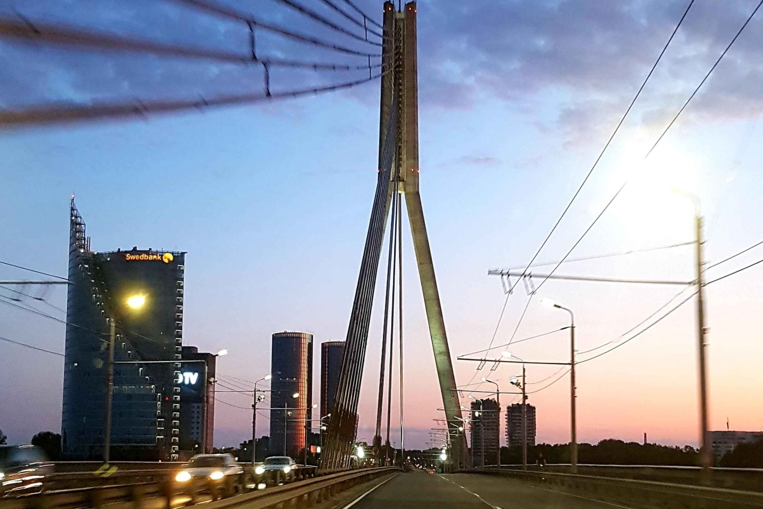 Riian vanhankaupungin, art nouveaun ja keskustorin kierros autolla