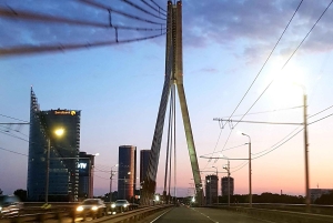 Riian vanhankaupungin, art nouveaun ja keskustorin kierros autolla