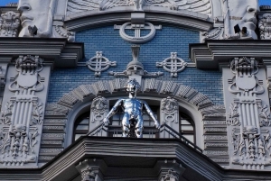 Riian vanhankaupungin, art nouveaun ja keskustorin kierros autolla