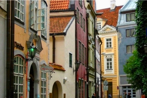 Tour guidato a piedi della città vecchia di Riga, del mercato C e dell'Art Nouveau