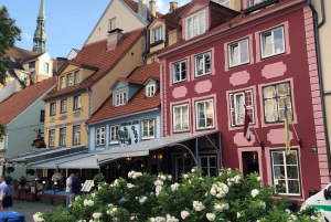 Tour guidato a piedi della città vecchia di Riga, del mercato C e dell'Art Nouveau