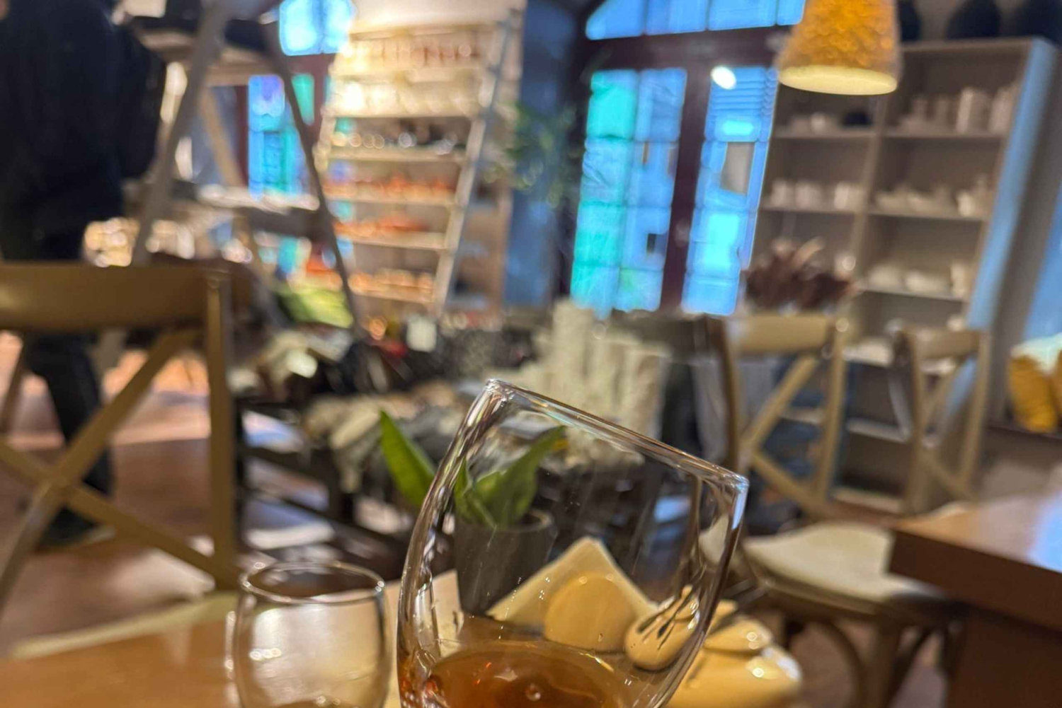 Riika: Vanhankaupungin kierros ja latvialaisen viinin ja juuston maistelu