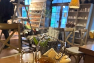 Riika: Vanhankaupungin kierros ja latvialaisen viinin ja juuston maistelu