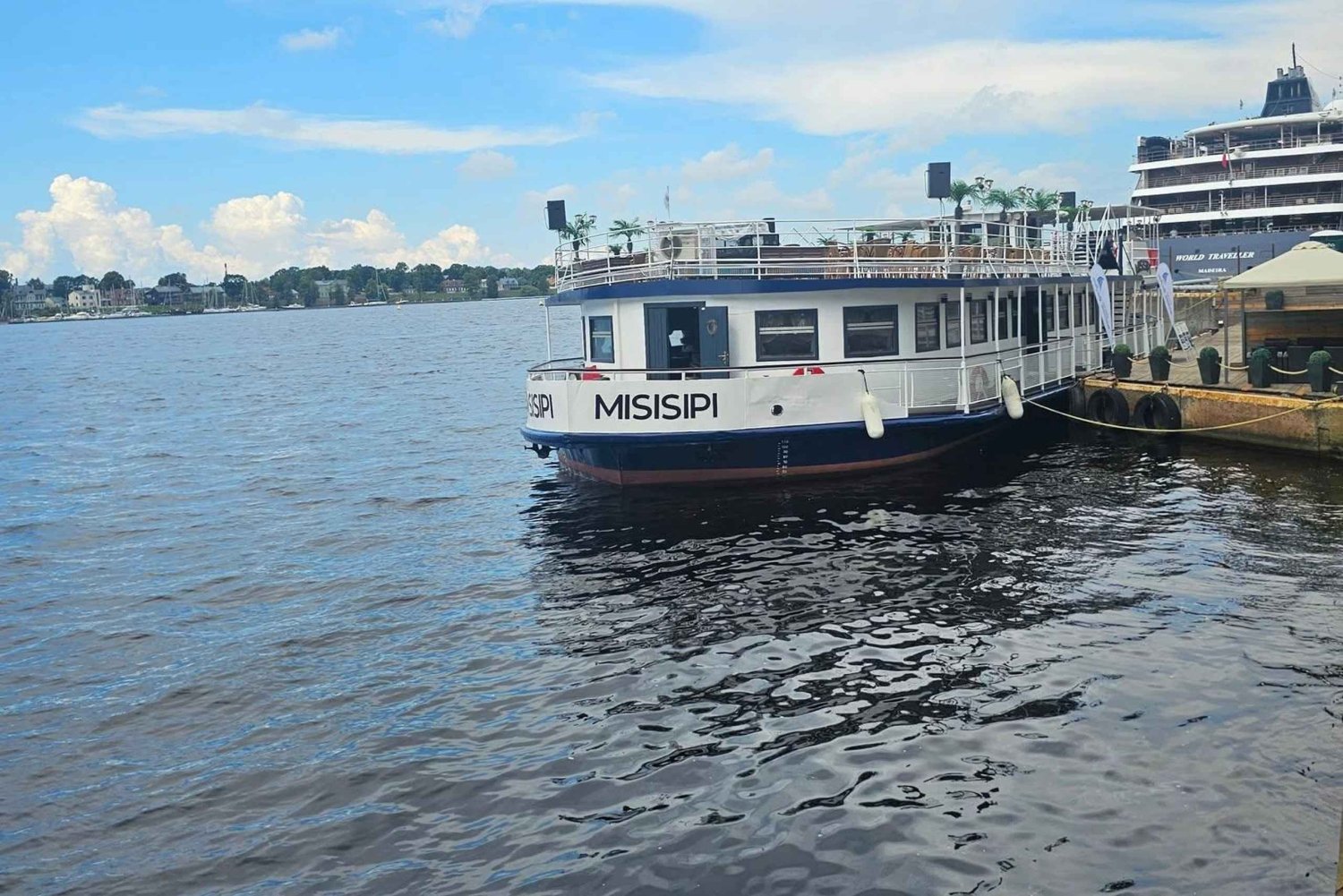 Riga: Private 3-Hour Cruise on a River Boat