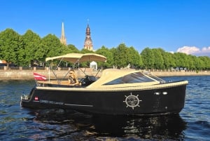 Riga: Private Boat Tour City Canal and Daugava River