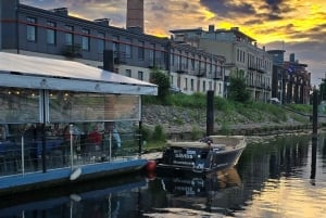 Riga: Private Boat Tour City Canal and Daugava River