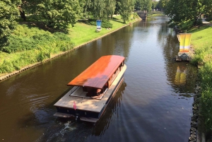 Riga: Private boat tour in Riga Canal and Daugava