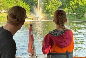 Riga: Private Boat Tour in Riga Canal and Daugava