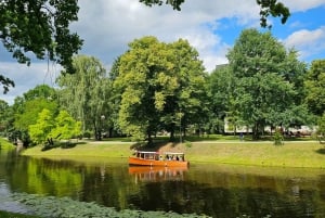 Riga: Private boat tour with Latvian beer and snacks
