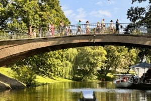 Riga: Privat båttur på Riga-kanalen med Riga Black Balsam