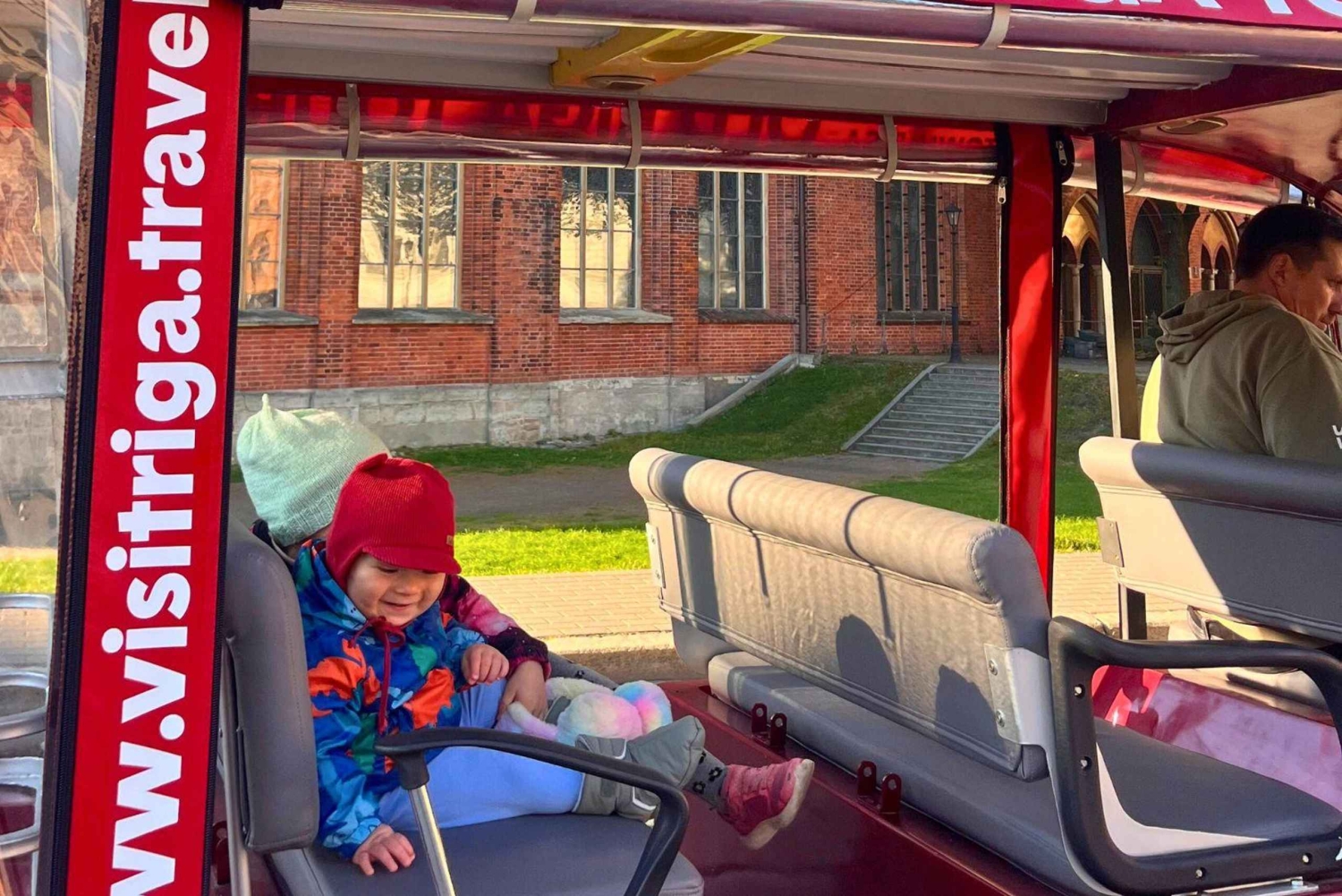 Riga: privé-e-bus tour door de oude stad met audiogids