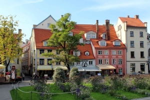 Riga: tour a piedi privato della città vecchia + degustazione di balsamico di Riga