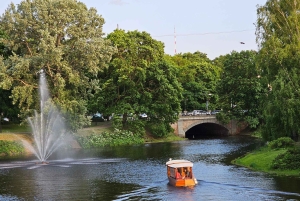 Riga: Privétour door de kanalen van Riga met Riga Black Balsam