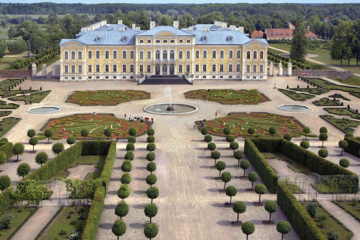 Riika: Yksityinen retki Ristin kukkulalle ja Rundālen palatsiin