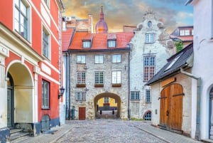 Riga: Private Tour with a Local Guide