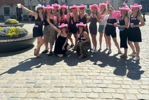 Riga: Prosecco Bike & Pub Crawl