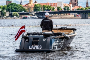 Riga: Crociera pubblica sul canale e sul fiume con drink di benvenuto