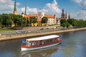 Riga : visite touristique en bateau sur le canal