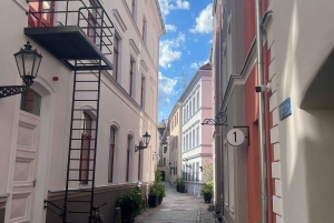 Riga: Soviet Tour with Food Tasting and Museum Entry