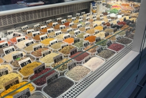 Riga: Soviet Tour with Food Tasting and Museum Entry