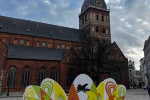 Riga: Soviet Tour with Food Tasting and Museum Entry