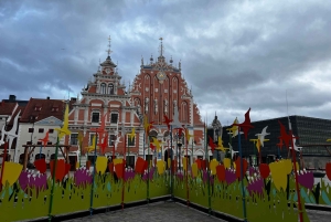 Riga: Soviet Tour with Food Tasting and Museum Entry