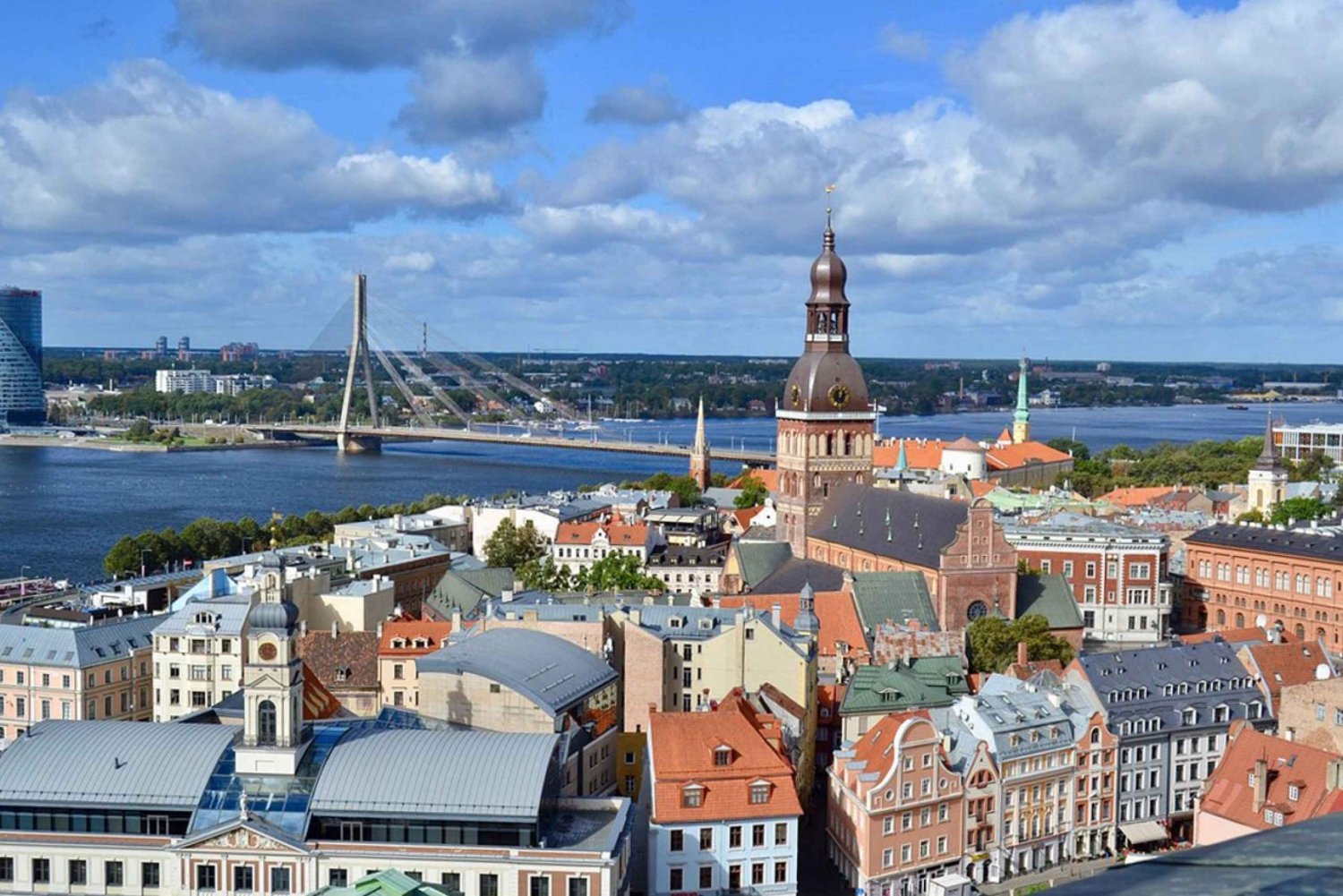 Riga: Unlimited City Pass with Free and Discounted Benefits