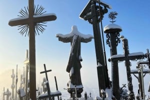 Riga-Vilnius:Rundale palace/Hill of Crosses/Medieval Kernave