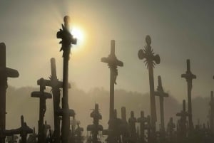 Riga-Vilnius:Rundale palace/Hill of Crosses/Medieval Kernave