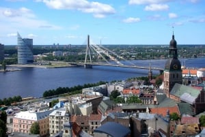 Visita turística a pie y en transporte de Riga