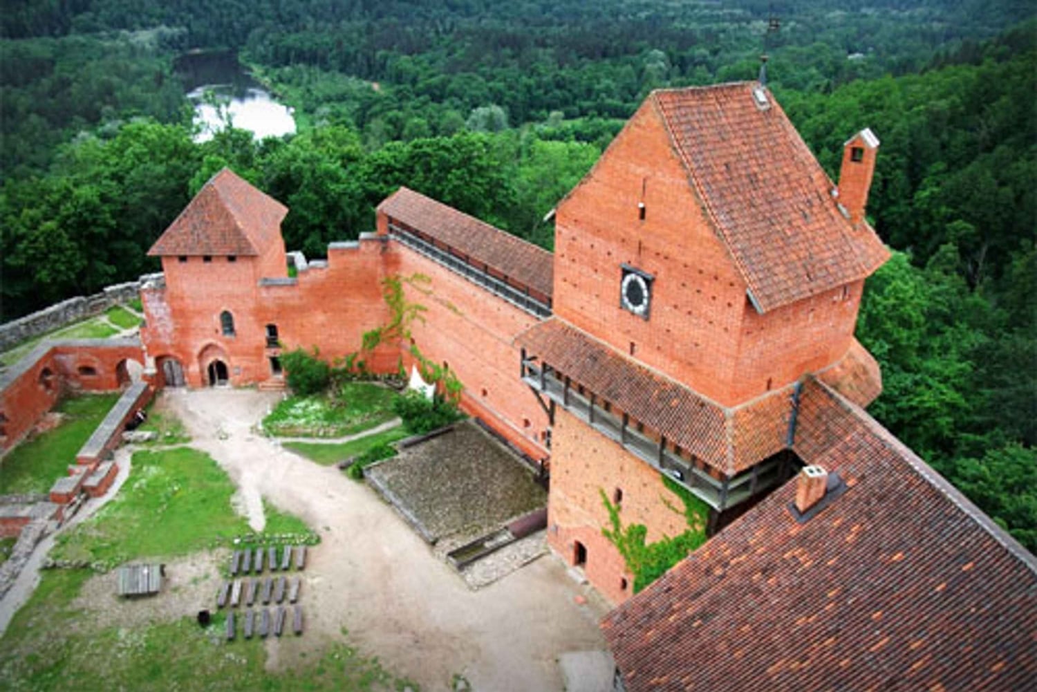 Excursion d'une journée à Sigulda - Ruines du château, grotte de Gūtmaņala, etc.