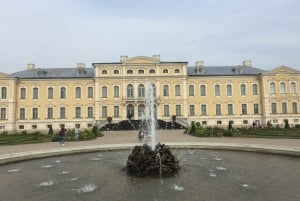 Vilnius: Hill of Crosses, Rundale Palace, Bauska, Riga trip